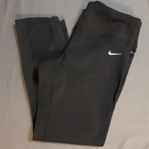 ✨3/$22 Nike Capri's